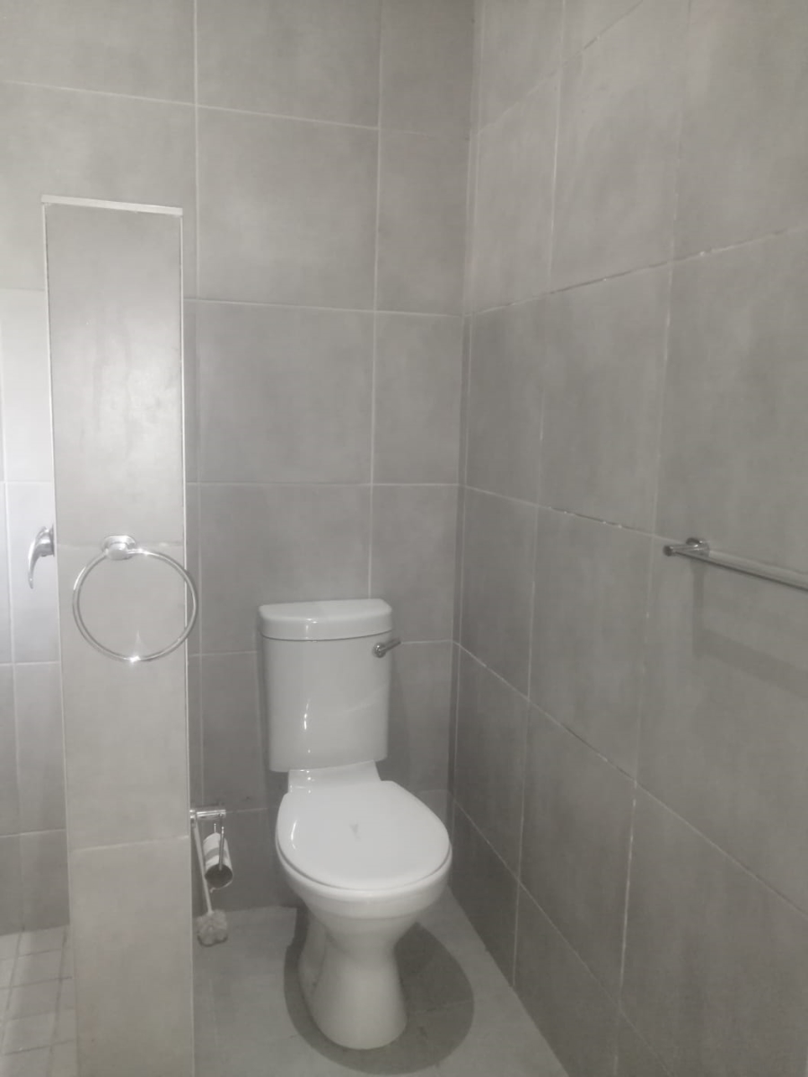 To Let 1 Bedroom Property for Rent in Humansdorp Eastern Cape